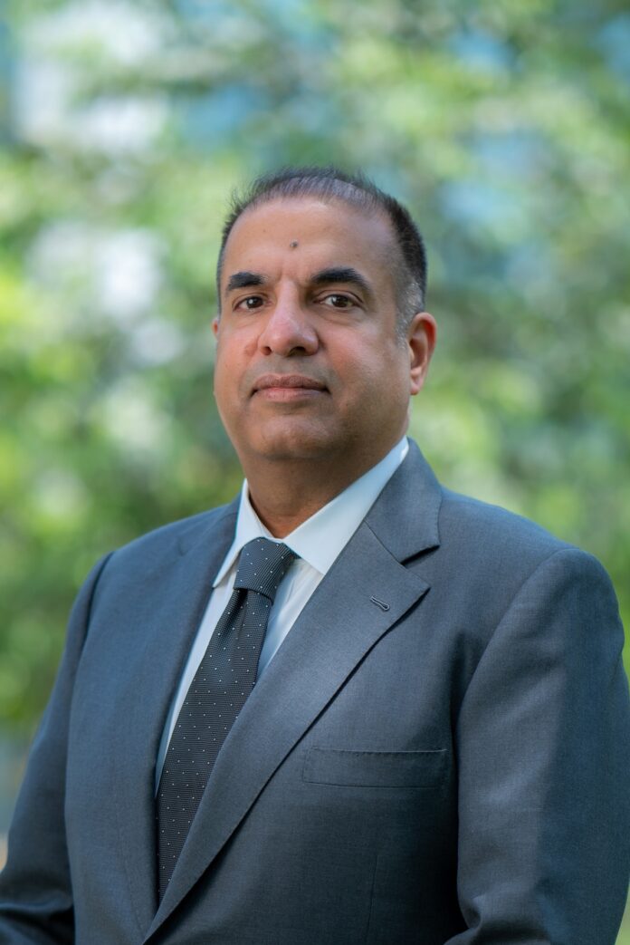 Deepak Bhawnani – Managing Director, FIOS